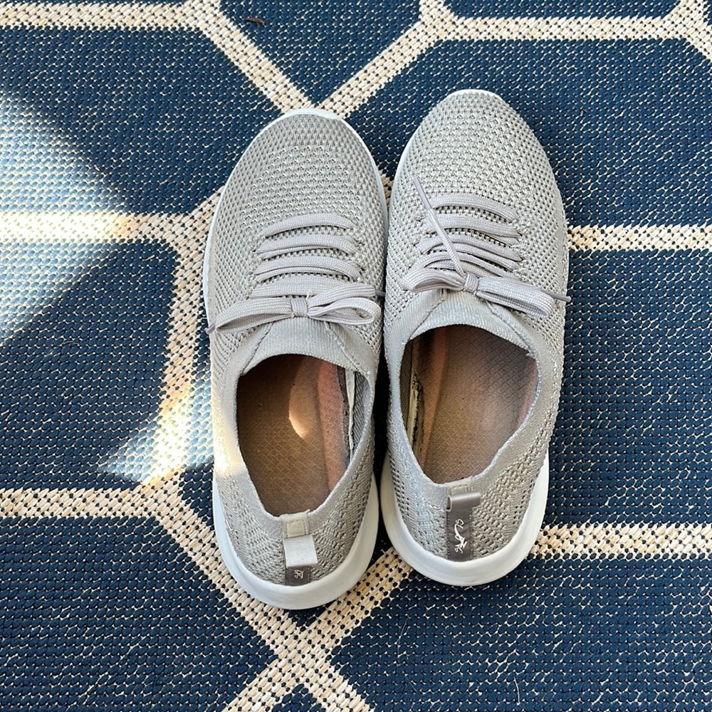 Gently used Sketchers